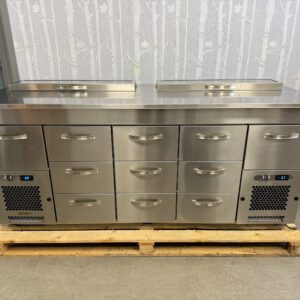 Pitsa külmtöölaud 11-sahtliga 200x72x90cm 2024a