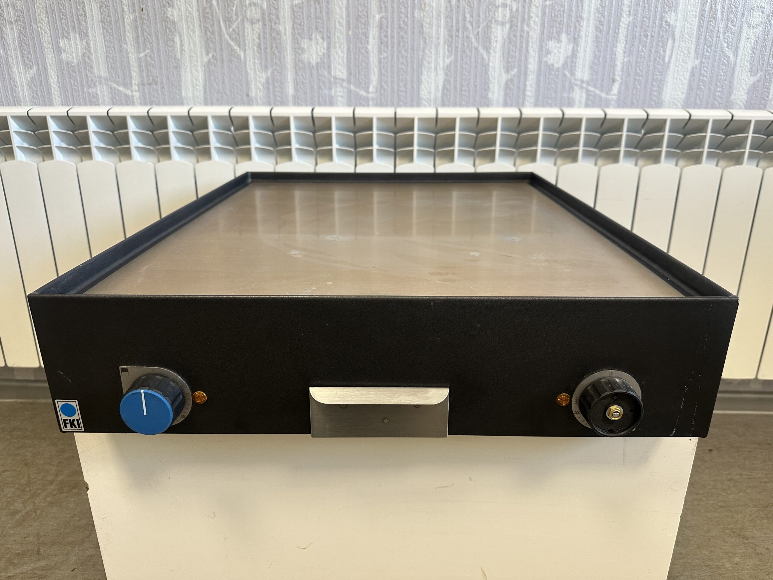 Plaatgrill/vorstigrill FKI GL5568 2kW