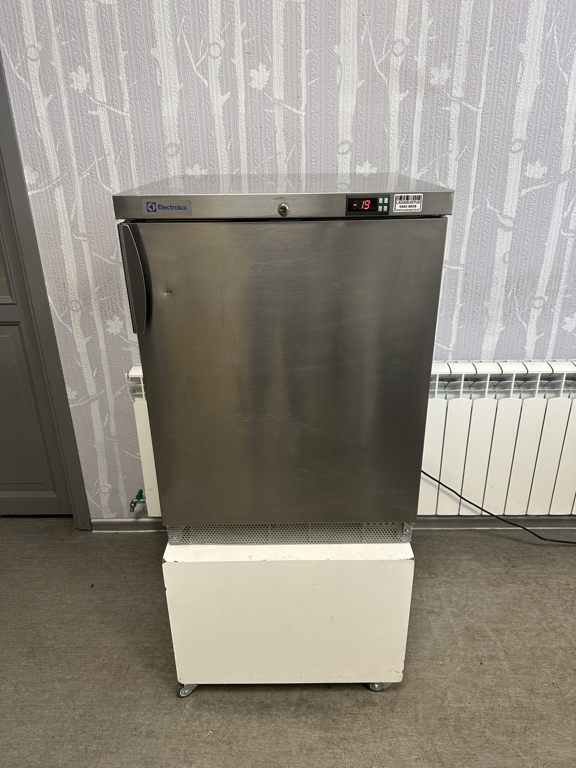 RST sügavkülmik letialune Electrolux 60x60x83cm NR13