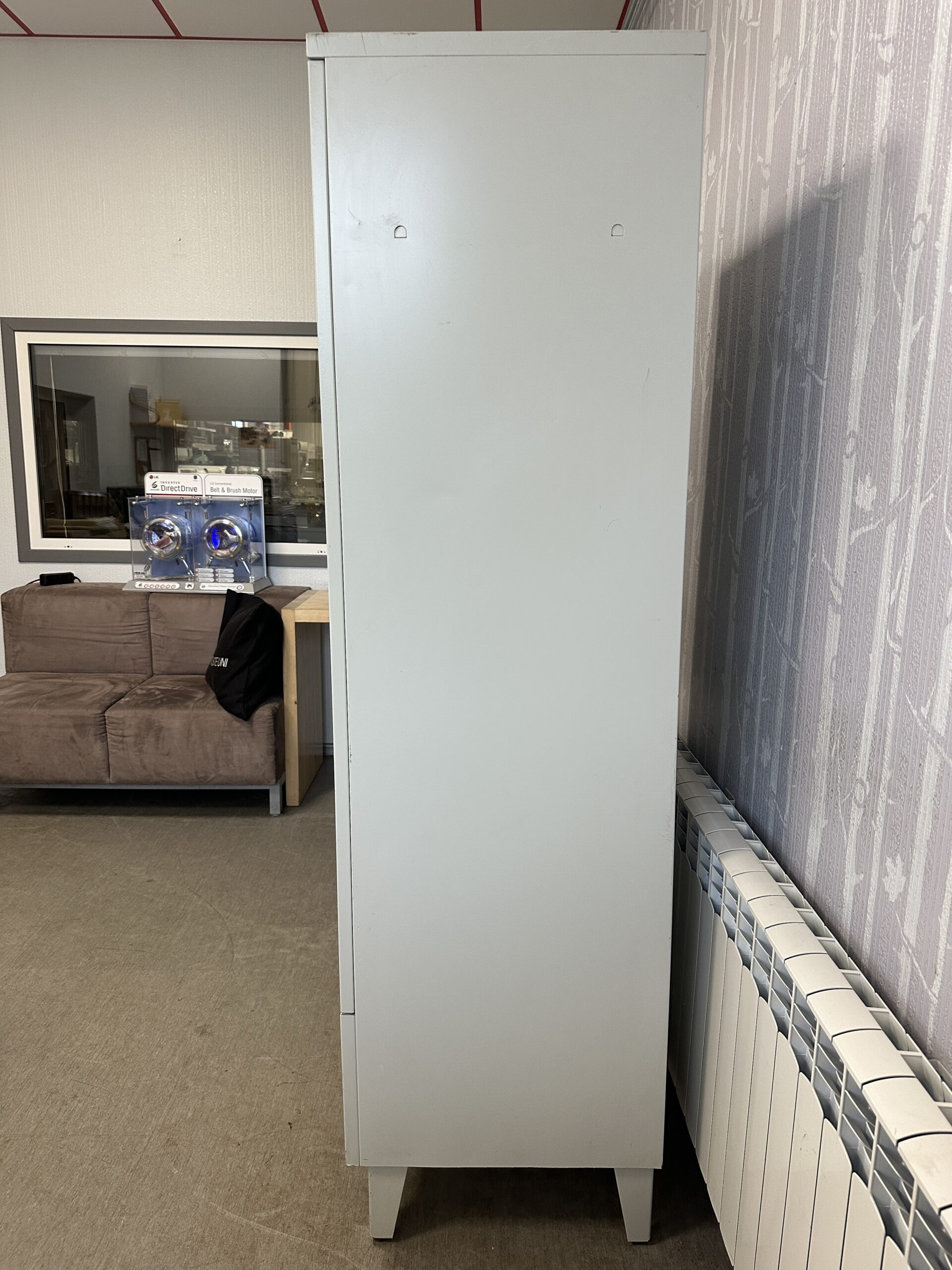 Valge garderoobikapp/metall riidekapp 2 uksega 80x54x192cm - Pilt 10