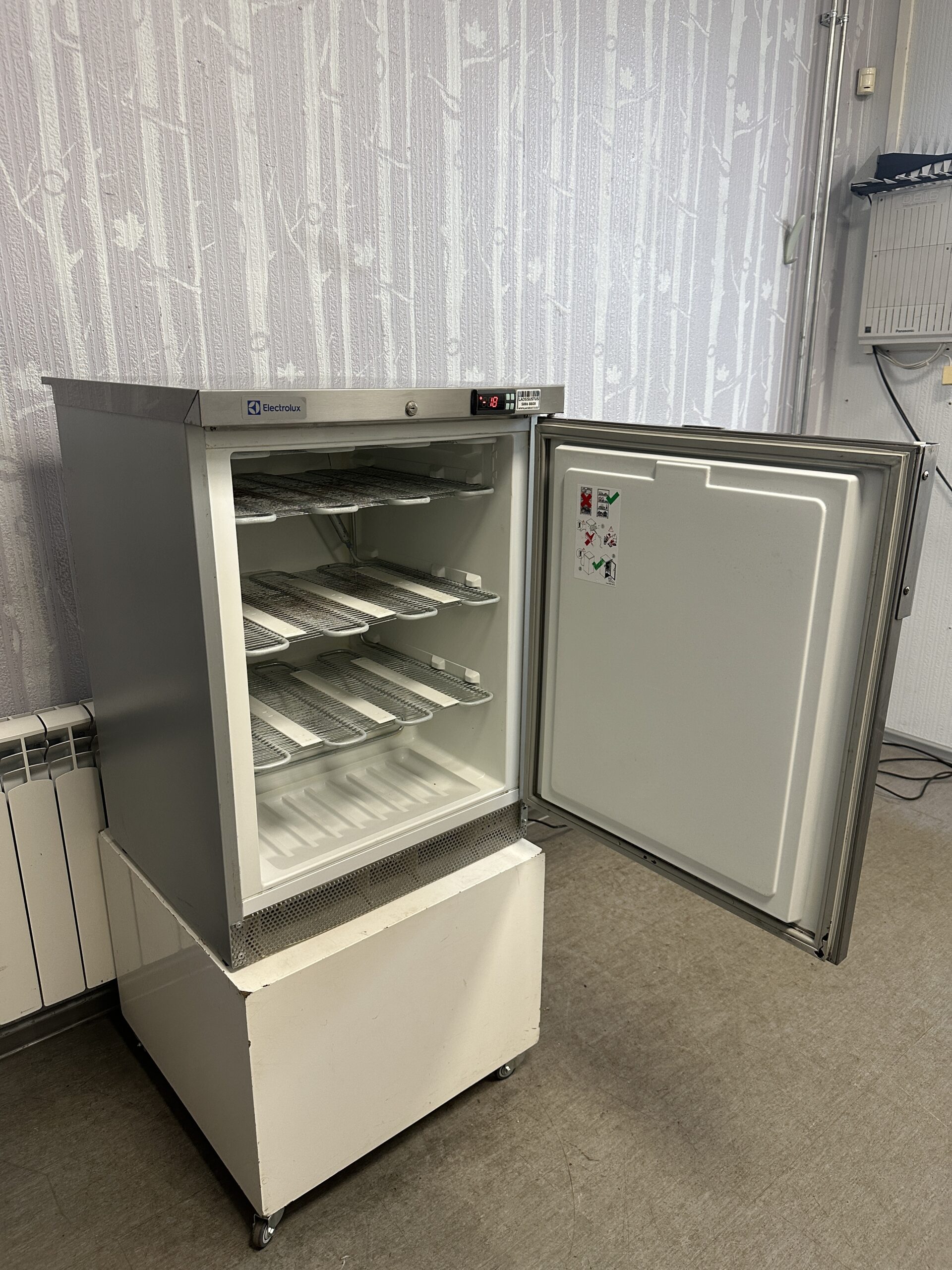 RST sügavkülmik letialune Electrolux 60x60x83cm NR13 - Pilt 5