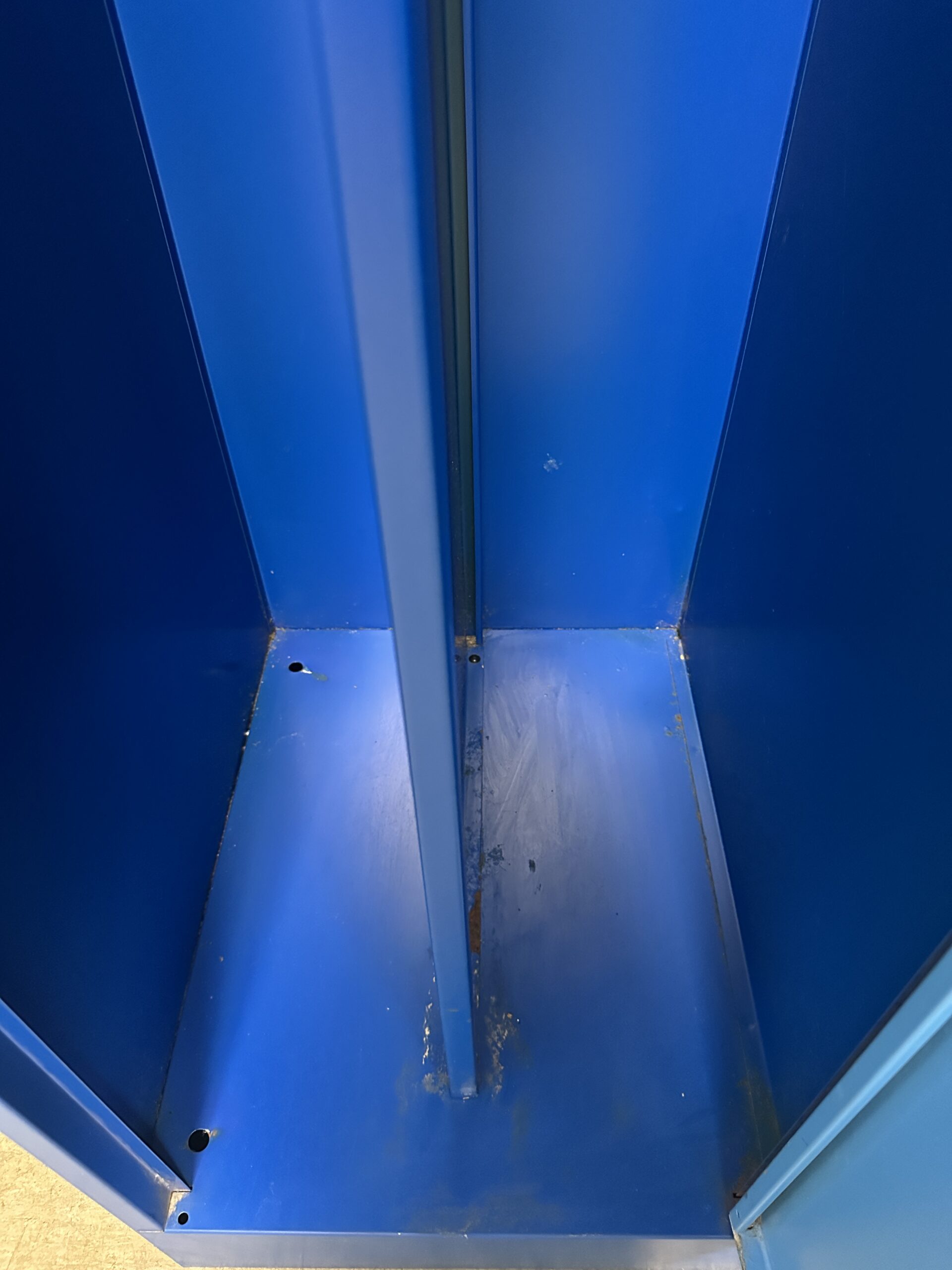 Sinine garderoobikapp/metall riidekapp 2 uksega 80x50x180cm - Pilt 6
