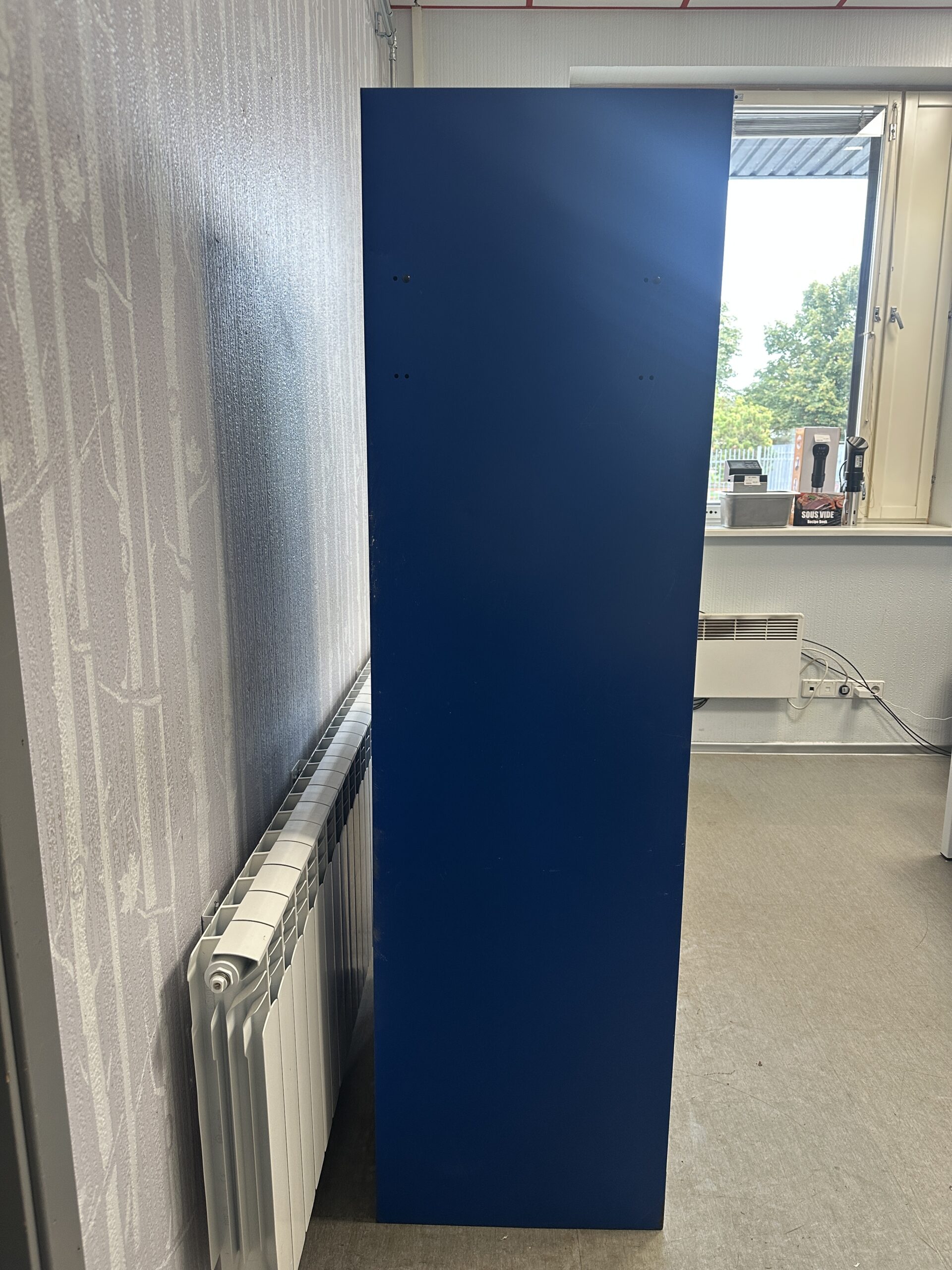 Sinine garderoobikapp/metall riidekapp 2 uksega 80x50x180cm - Pilt 9