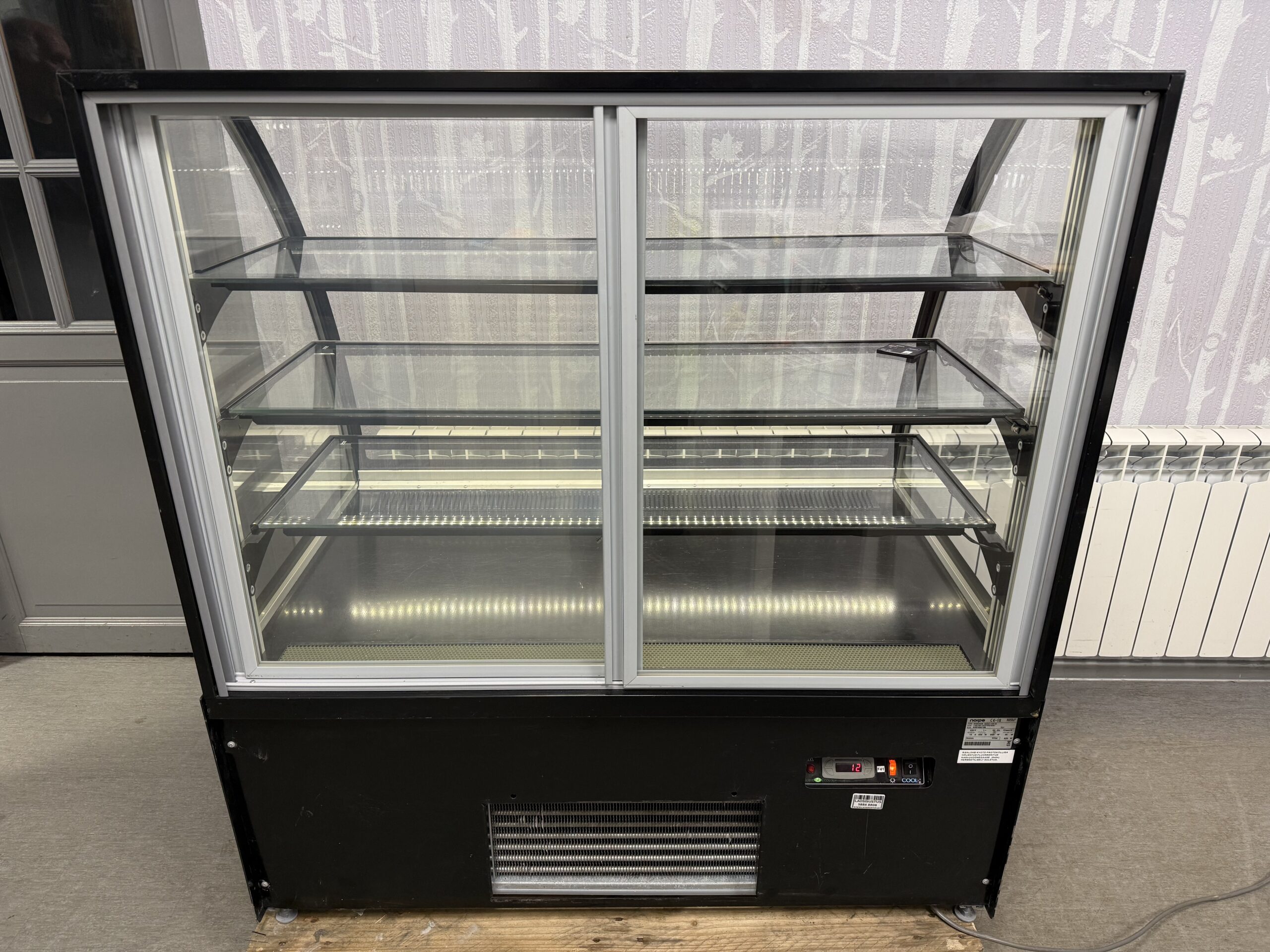 Külmvitriin / Kondiitrivitriin Norpe Aida 120M - Pilt 9